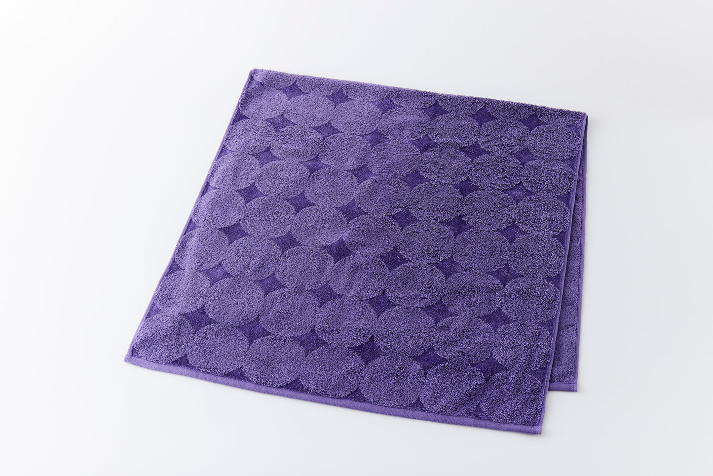 menca mature – Bath Towel