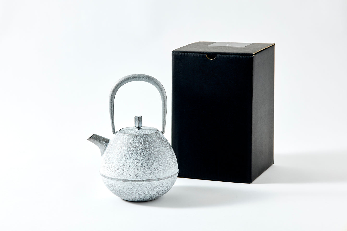 Nanbu Ironware Egg Teapot Large *Limited Edition