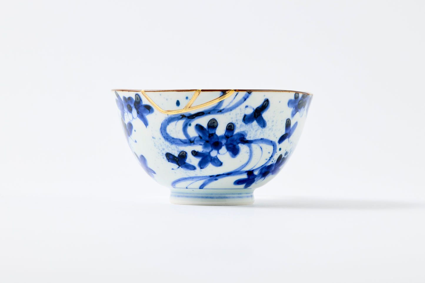 Gold Line Kosome Water Stream Rice Bowl Imari Porcelain