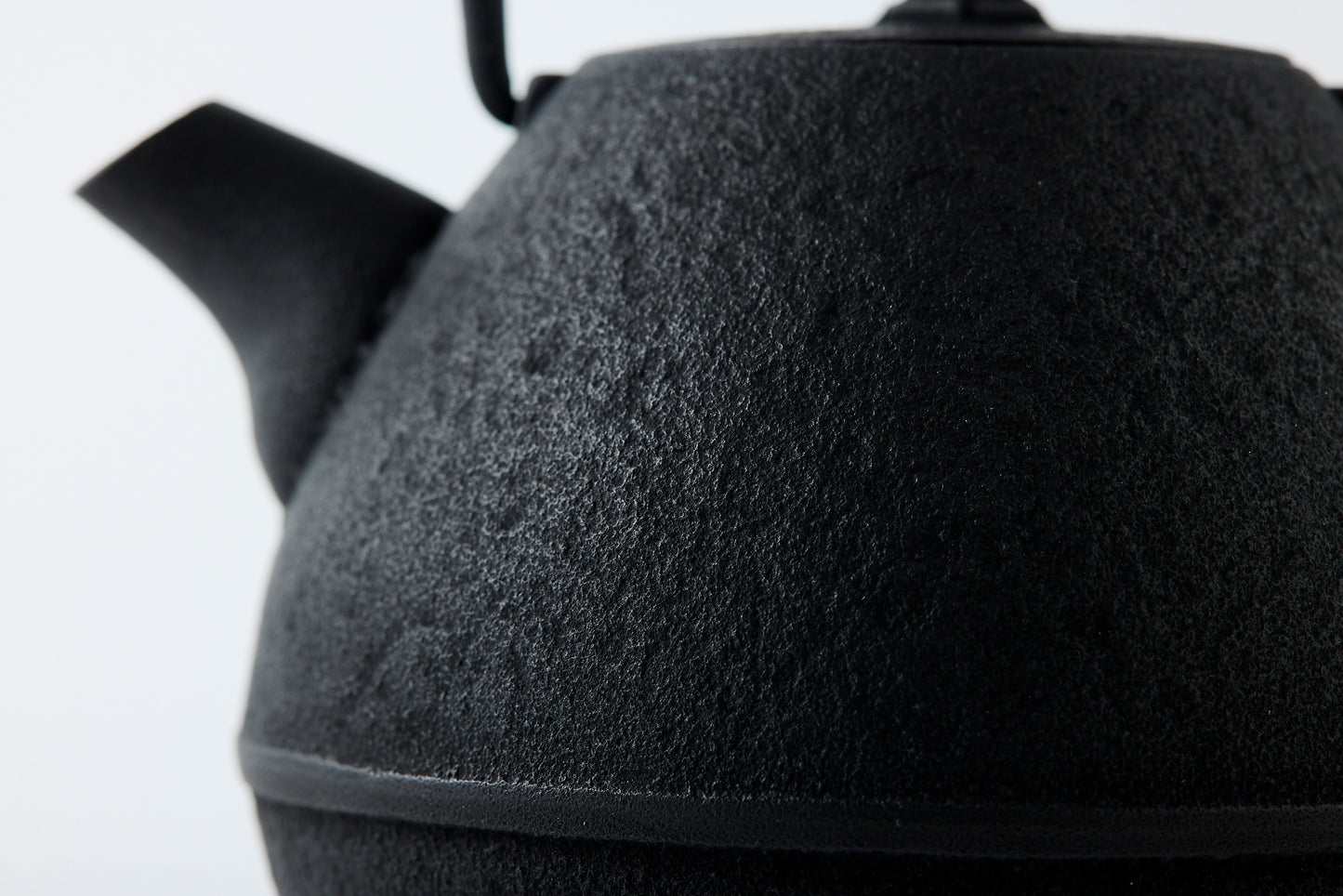 Nanbu Ironware Egg Teapot Small