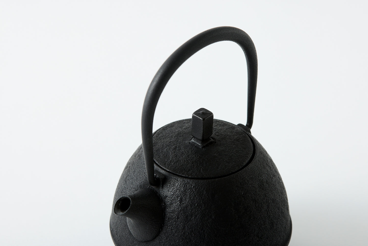 Nanbu Ironware Egg Teapot Small