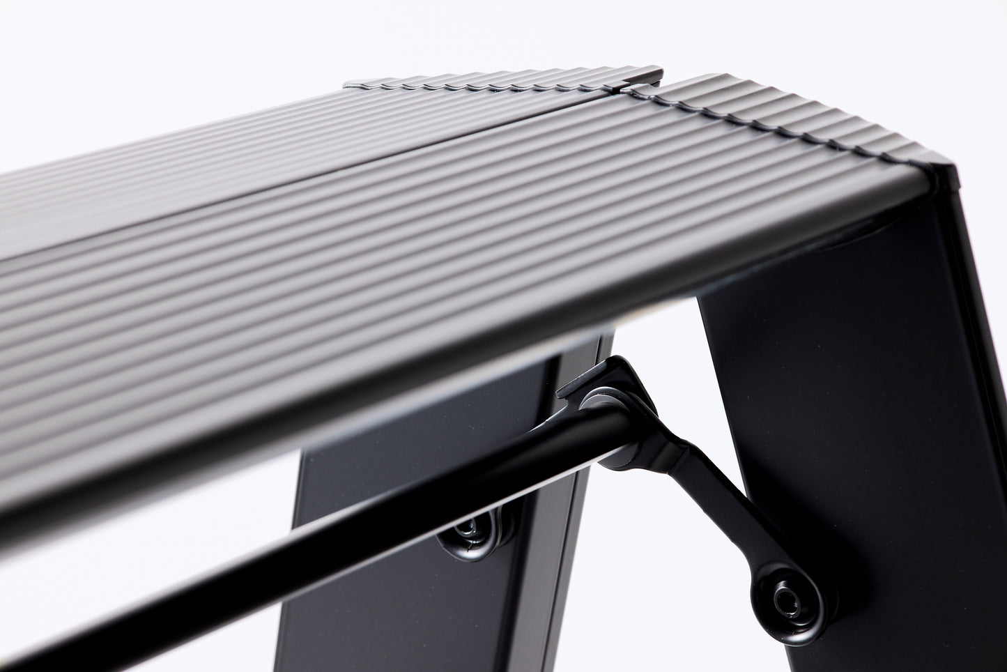 lucano Step Stool