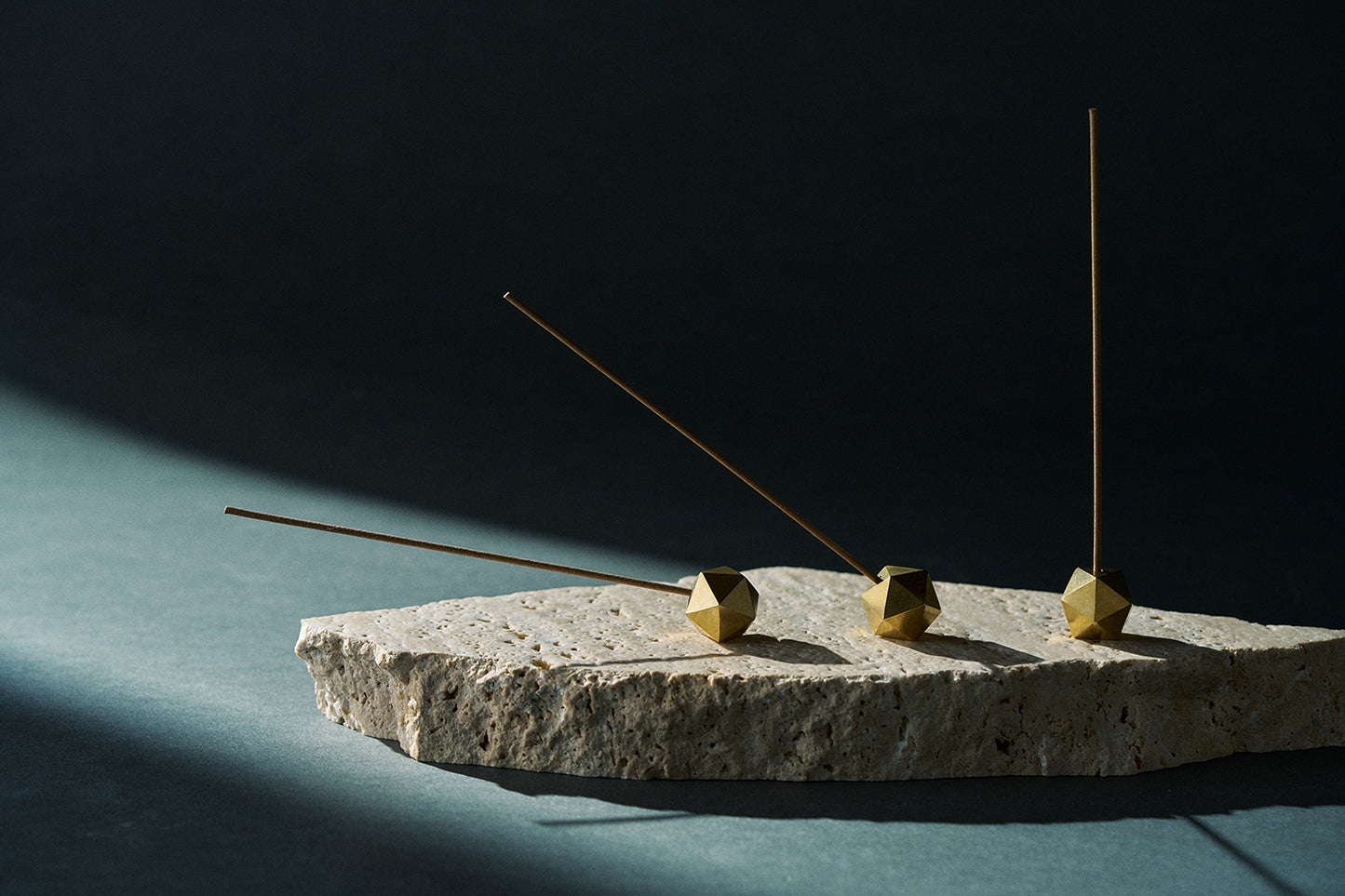 poly incense holder <brass>