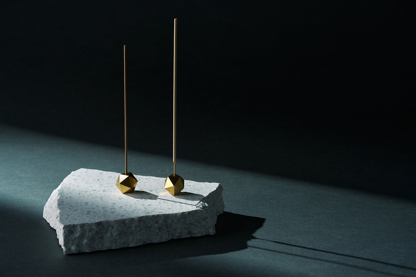poly incense holder <brass>