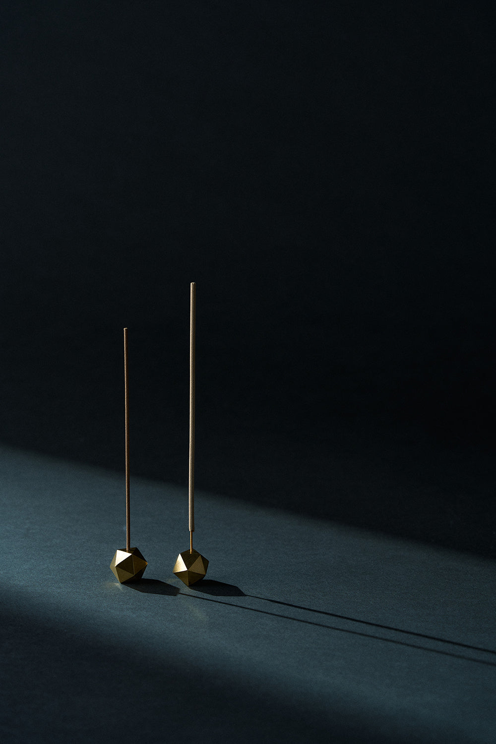 poly incense holder <brass>