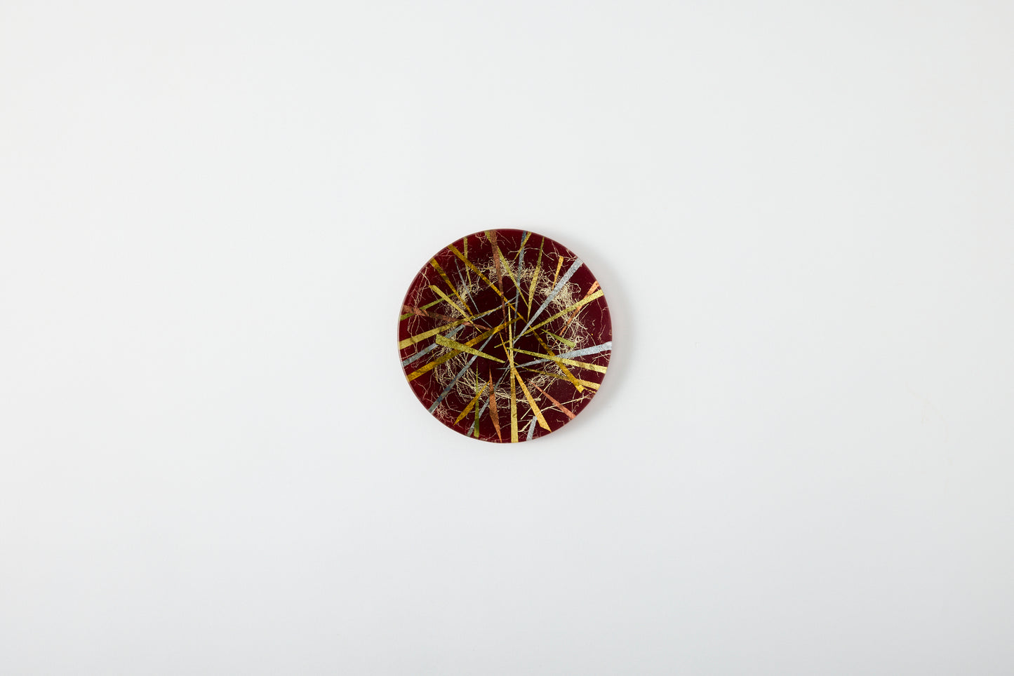 Kirihaku Glass – Burgundy with Kawari Yakihaku Ring – Round Plate