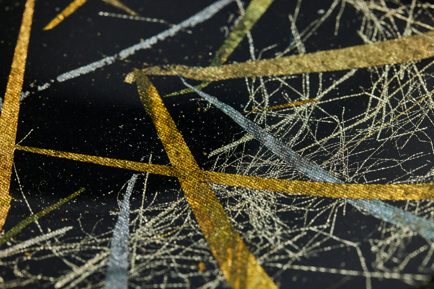 Kirihaku Glass – Black with Kawari Yakihaku Ring – Round Plate