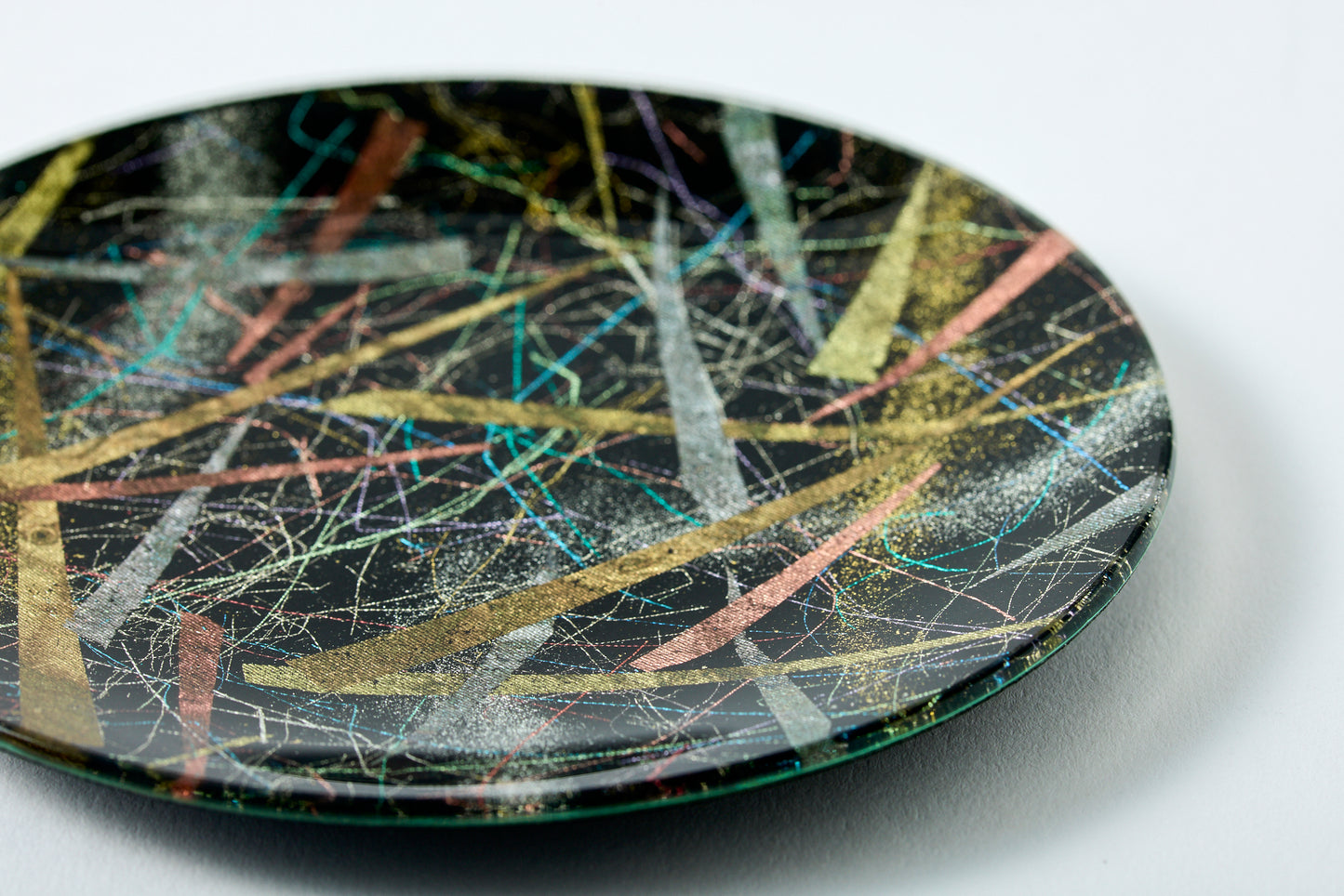 Kirihaku Glass – Black with Kawari Yakihaku – Round Plate