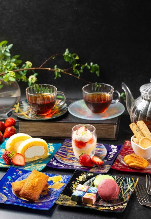 Twin Moons "双子月"– Red with Yakihaku & Kirihaku Plate