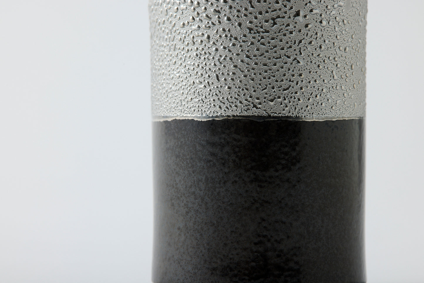 Utage Cup Medium, Black & Silver, Plain