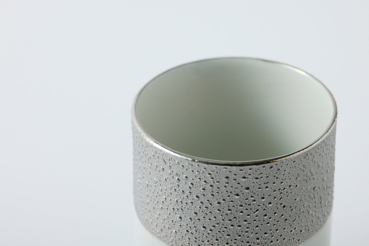 Utage Cup Medium, White & Silver, Plain