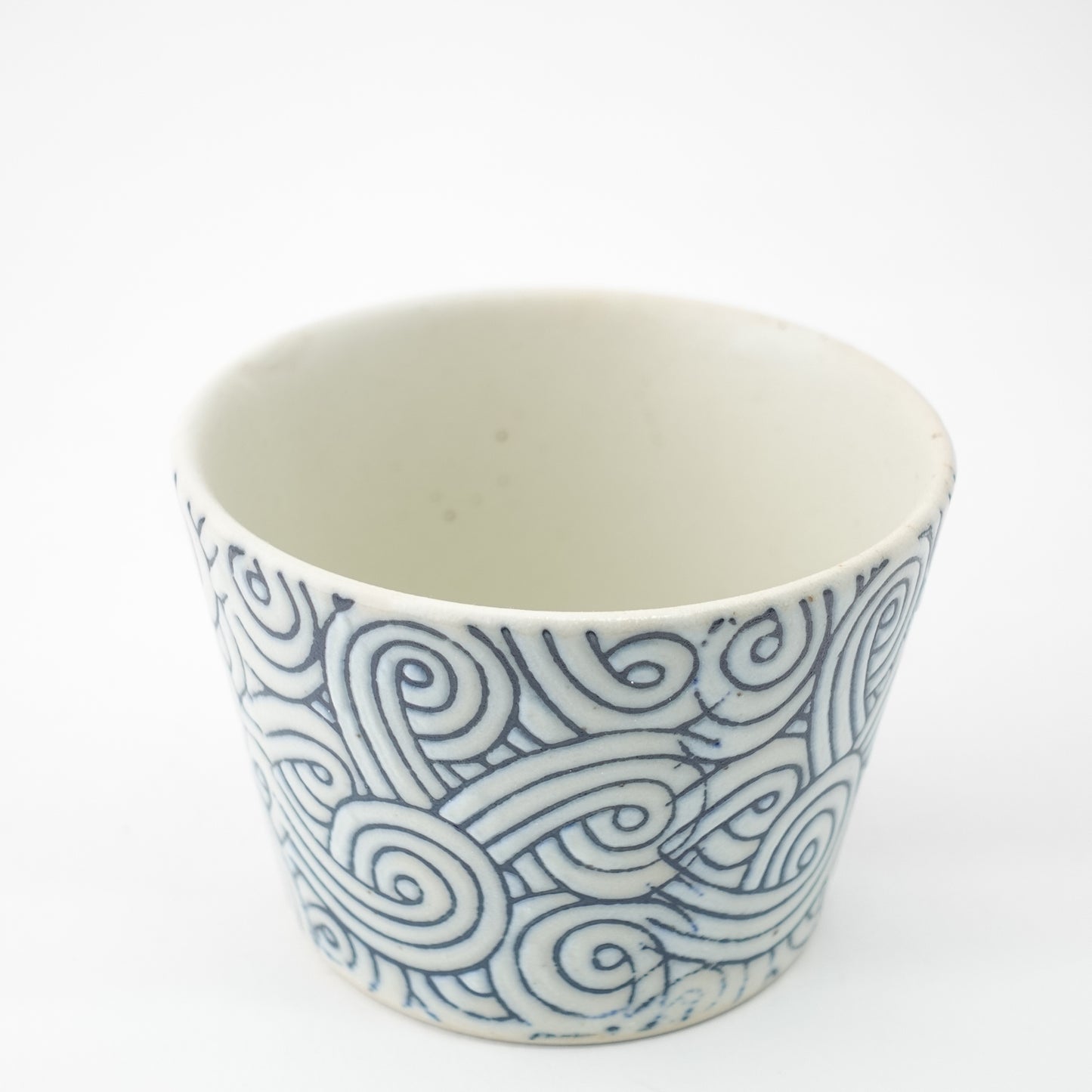 Inban UZUSHIO Sobachoko Cup Hasami Porcelain