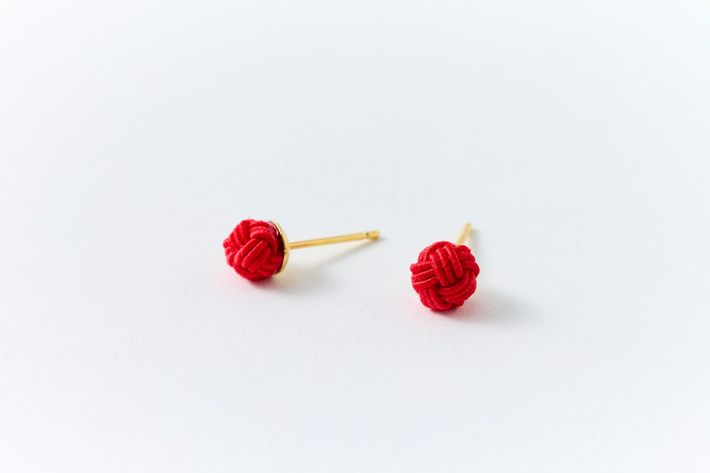 Musubi-dama | Post Pierced Earrings - Red