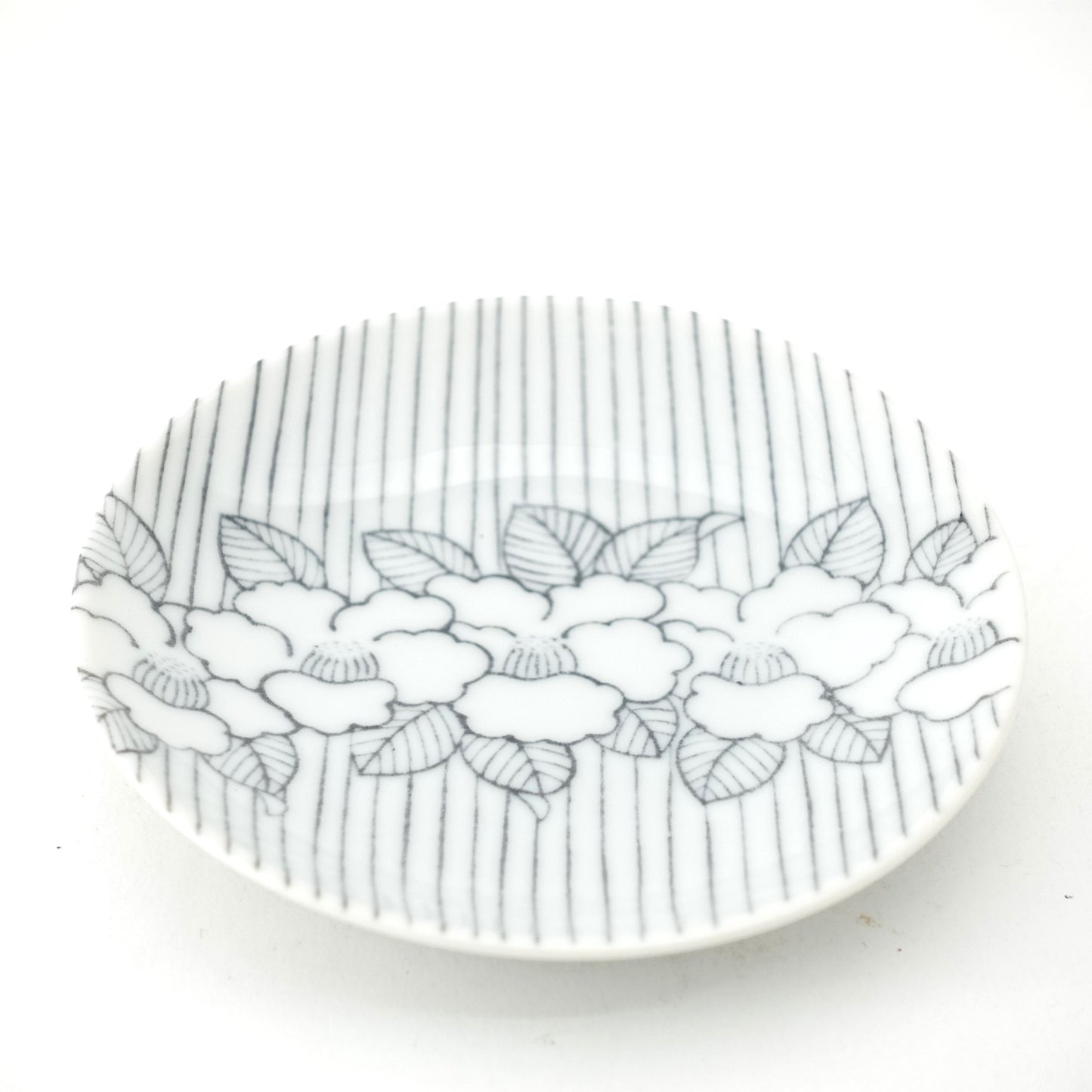 Camellia Motif Nabeshima Komon Small Plate Imari Porcelain