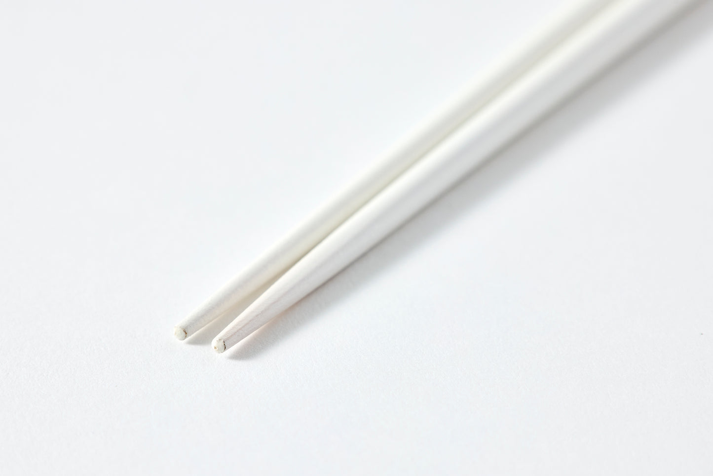 hashi / white