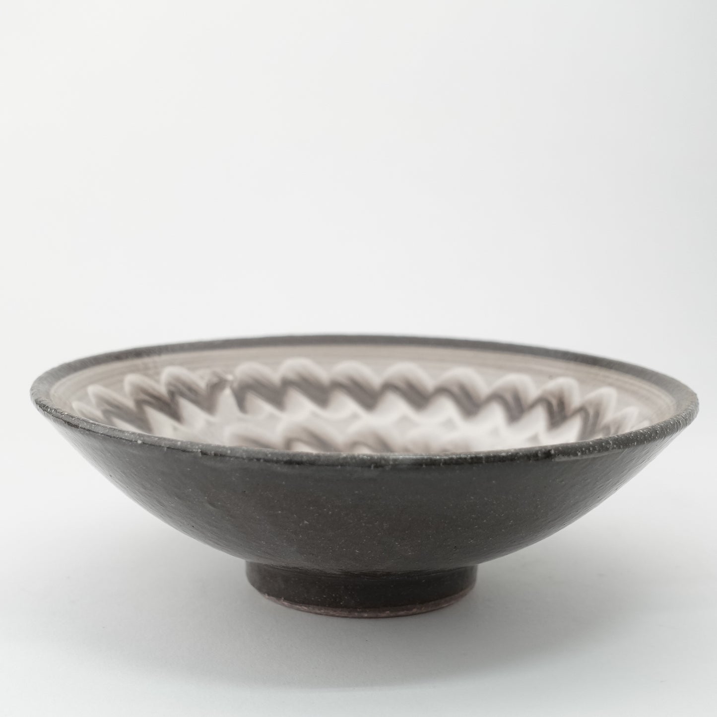 FD White Glaze Ripple Mehagi 5.5-inch Flat Bowl Hasami Porcelain