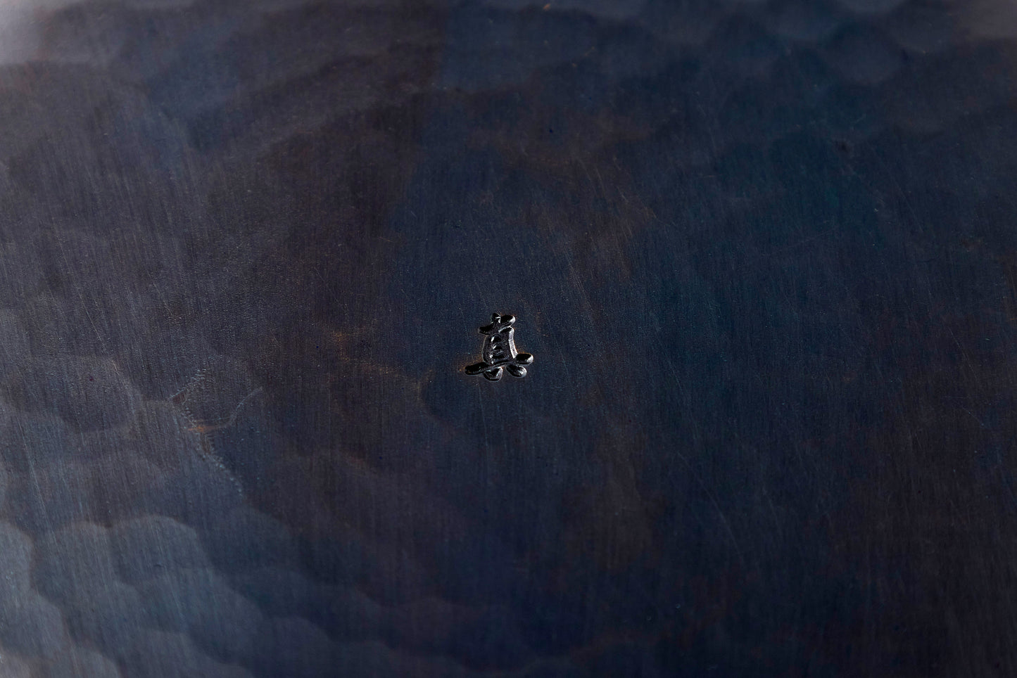 Small Plate – Hemp Leaf Pattern / Silver White