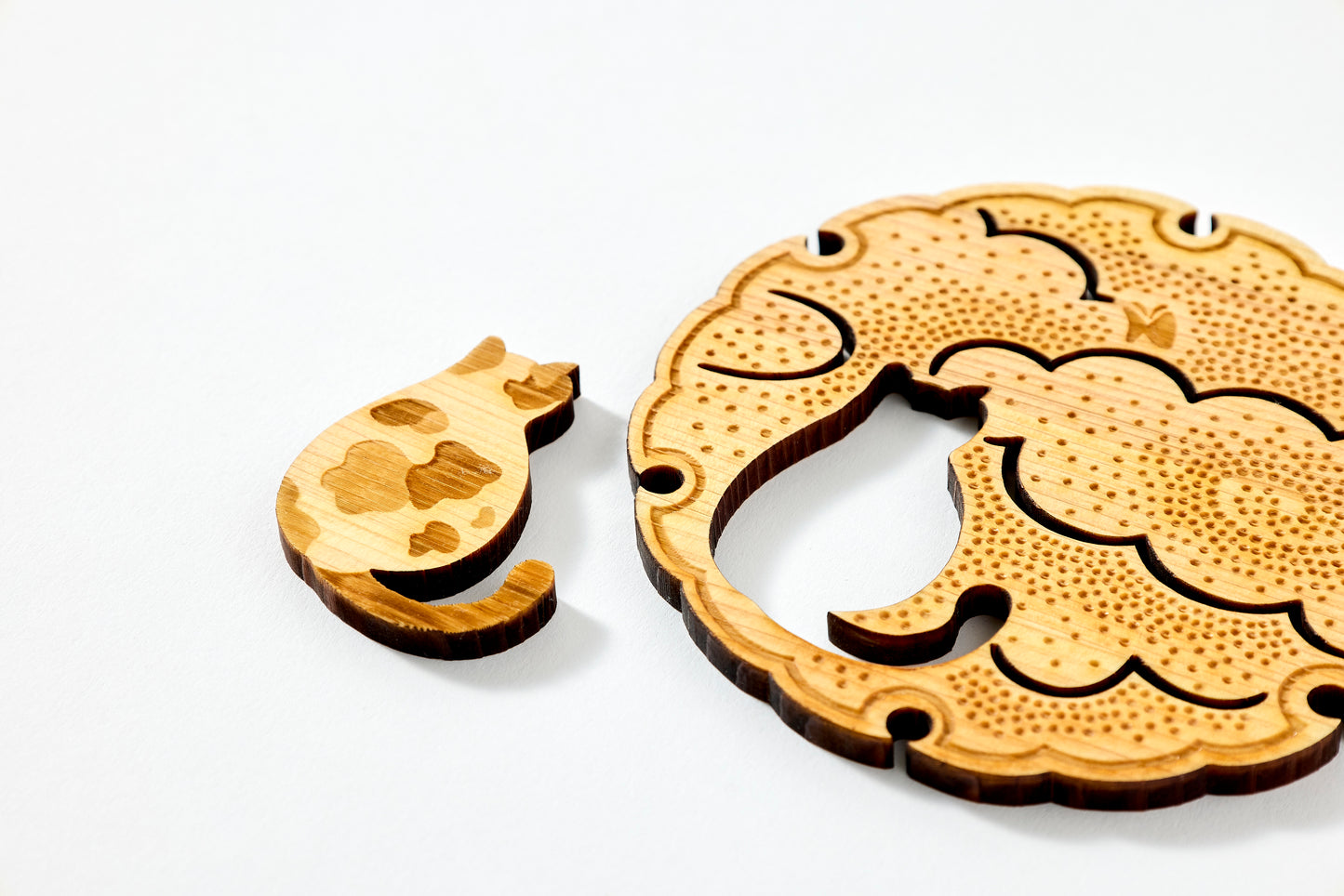 Tomogu – Butterfly and Calico Cat