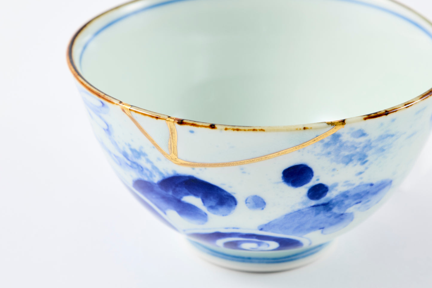 Gold Line Kosome Rabbit Rice Bowl Imari Porcelain