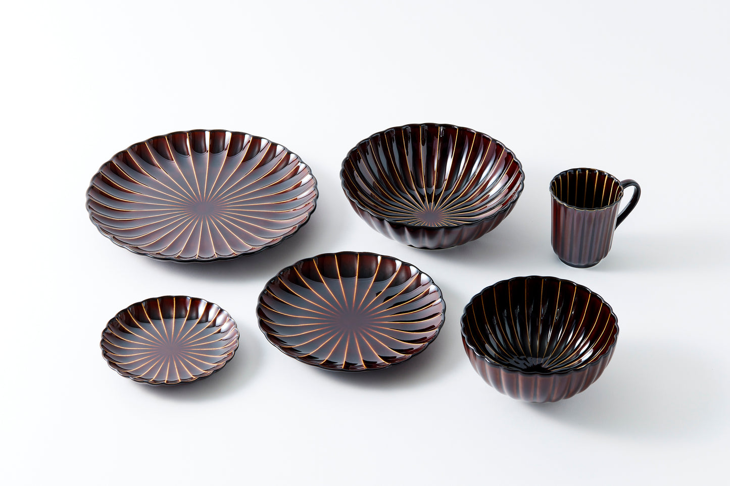 Deep Round Bowl Lacquer Brown Large