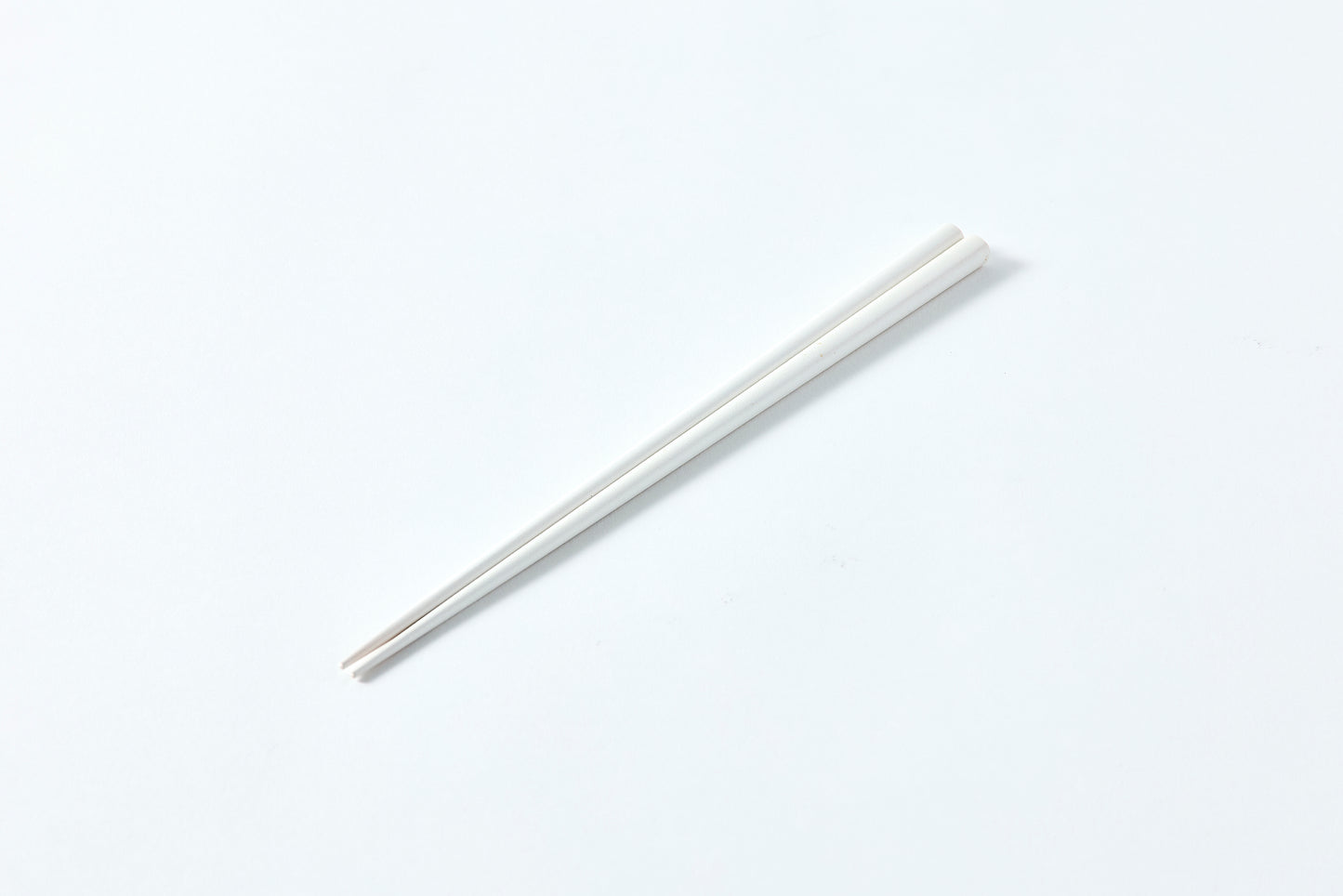 hashi / white