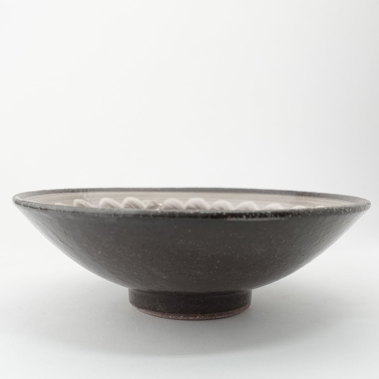 FD White Glaze Ripple Mehagi 5.5-inch Flat Bowl Hasami Porcelain
