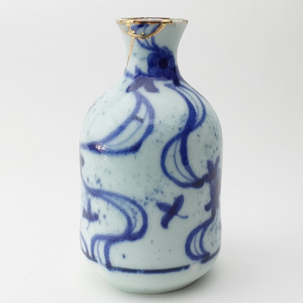 Gold Line Kosome Water Stream Sake Set Imari Porcelain