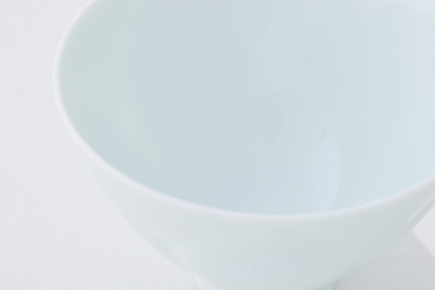 WANOKA Flower-Shaped Teacup WH Arita Porcelain