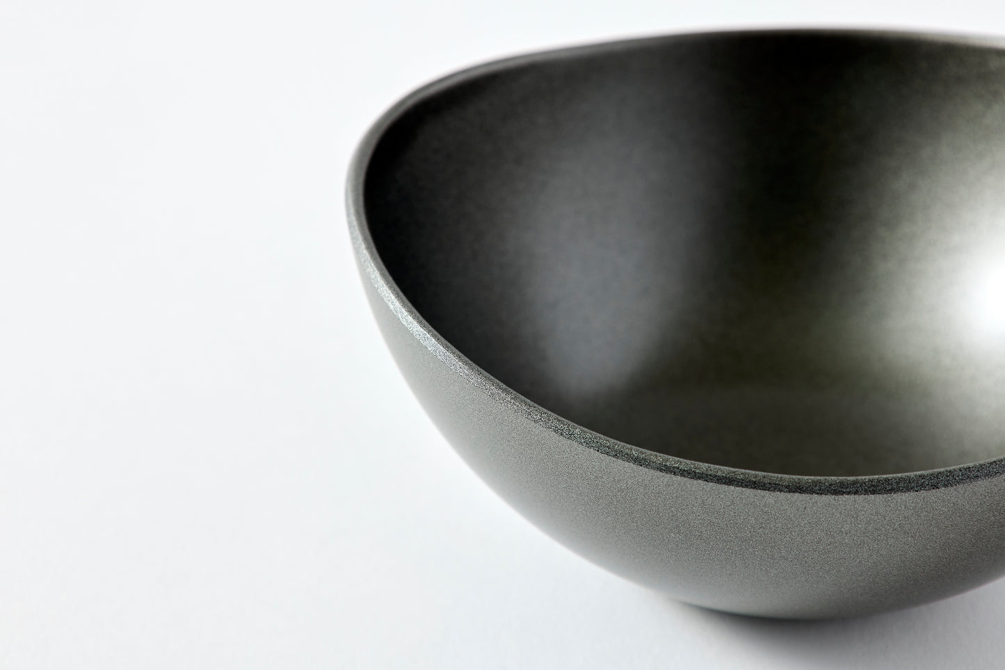 wave bowl / silver metallic