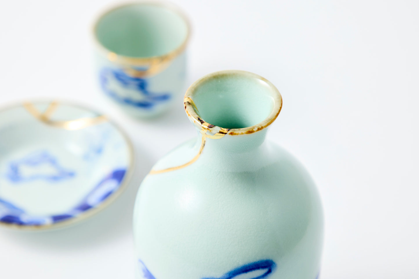 Gold Line Kosome Rabbit Sake Set Imari Porcelain