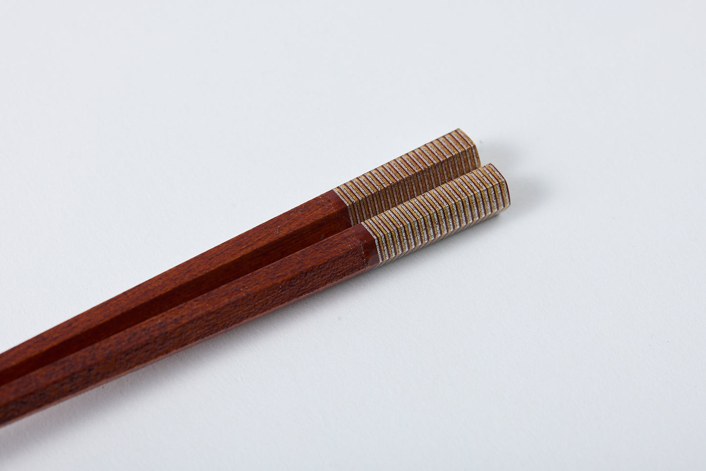 Hexagonal Lacquerware Gold Thread  Medium