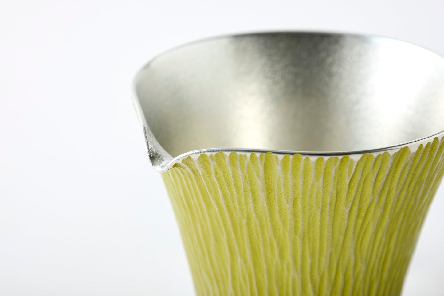 Mt. Fuji Sake Server Yellow – 300ml