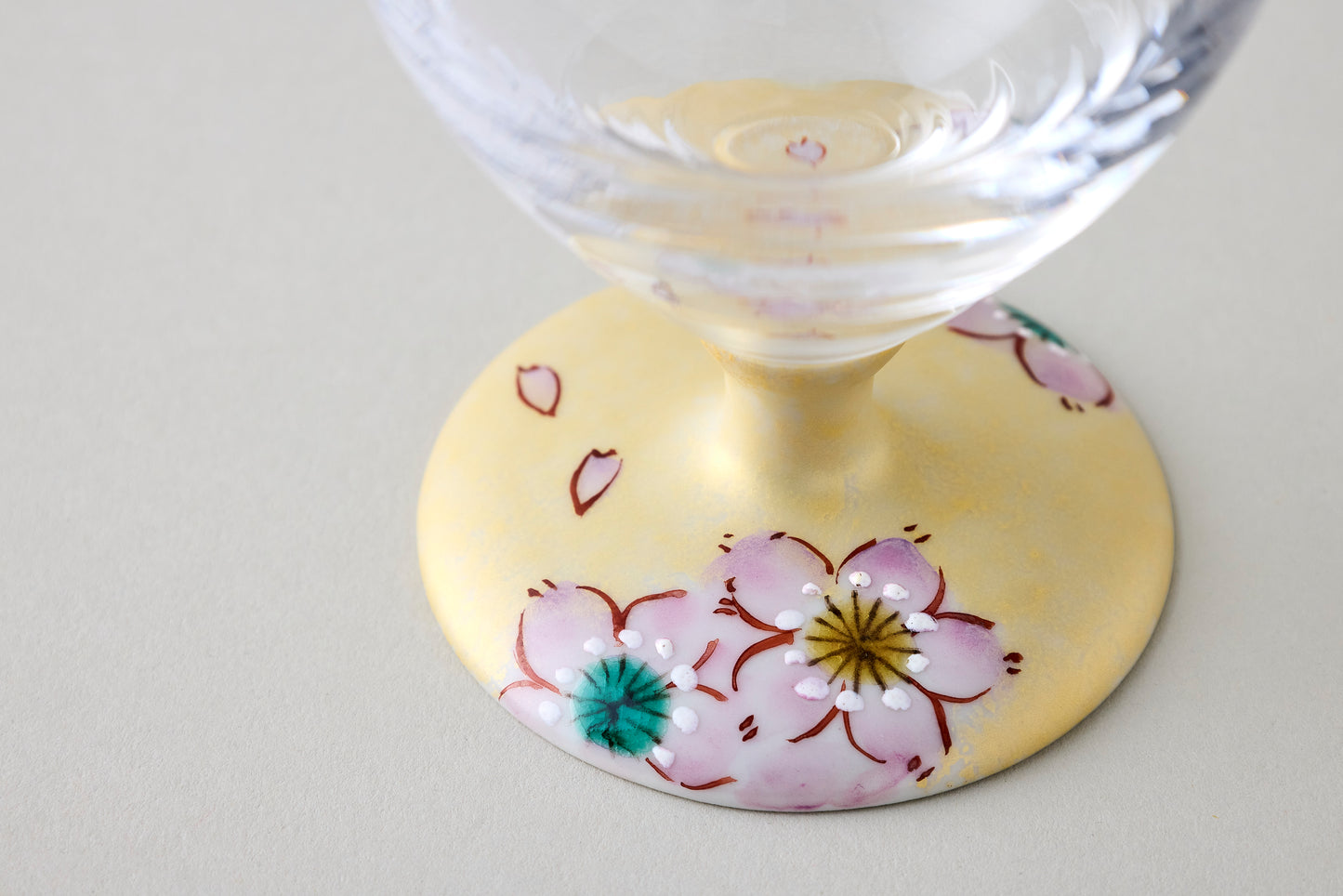 Free Glass Medium (Plain) - Sakura Motif Gold