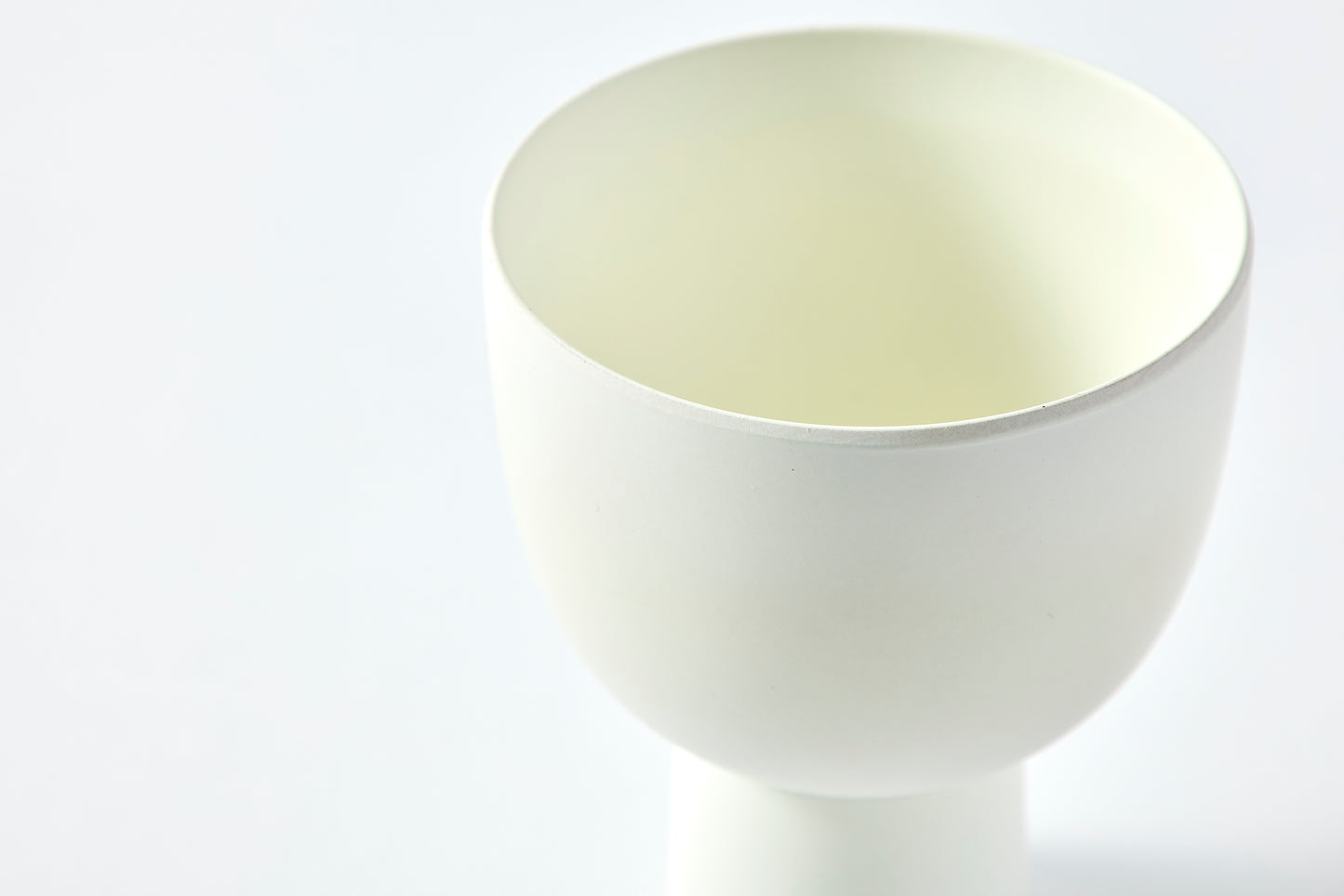 cup 115 / mat white