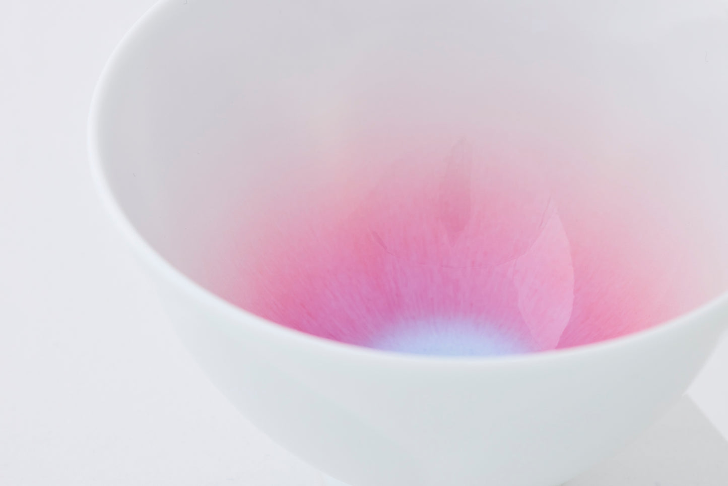 WANOKA Flower-Shaped Teacup PK Arita Porcelain