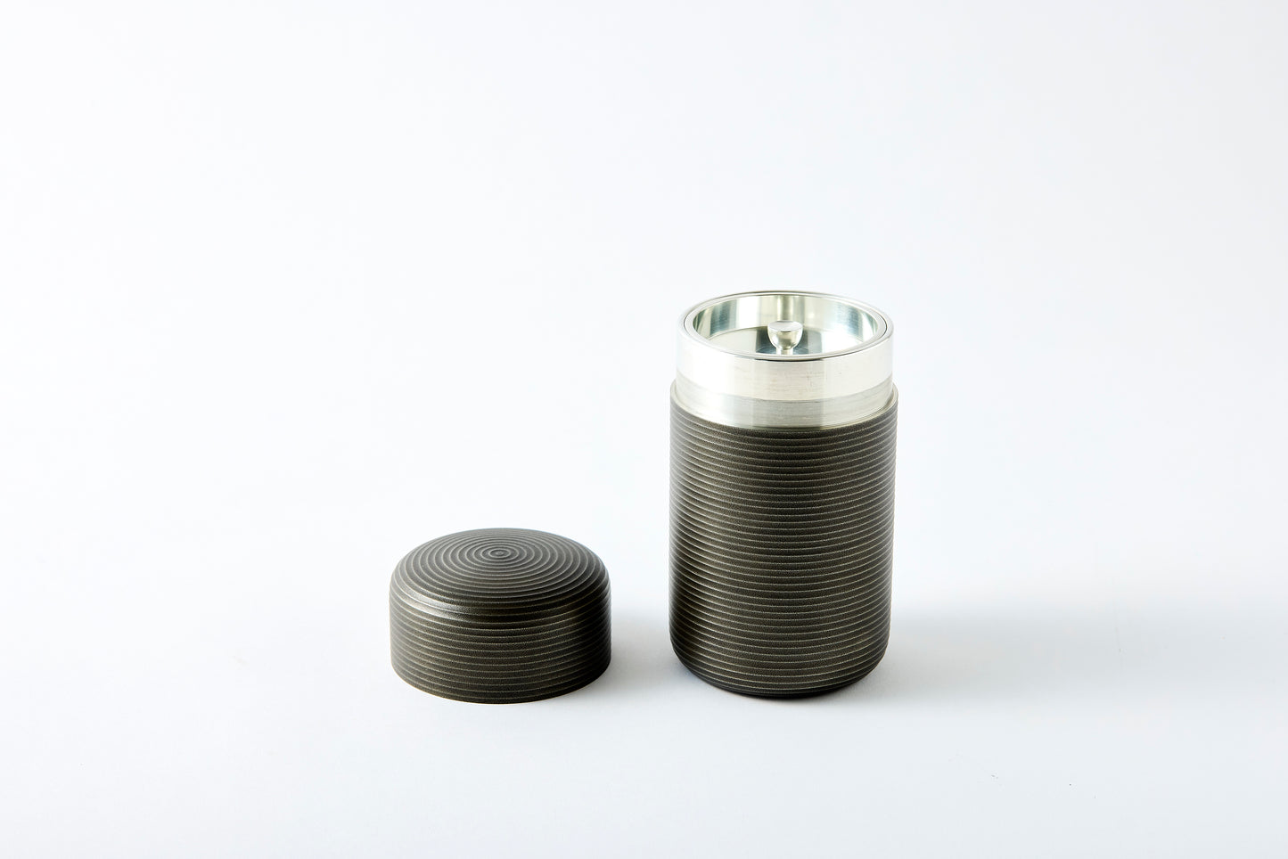 Senju Tea Canister Black Ibushi (Large) –200g