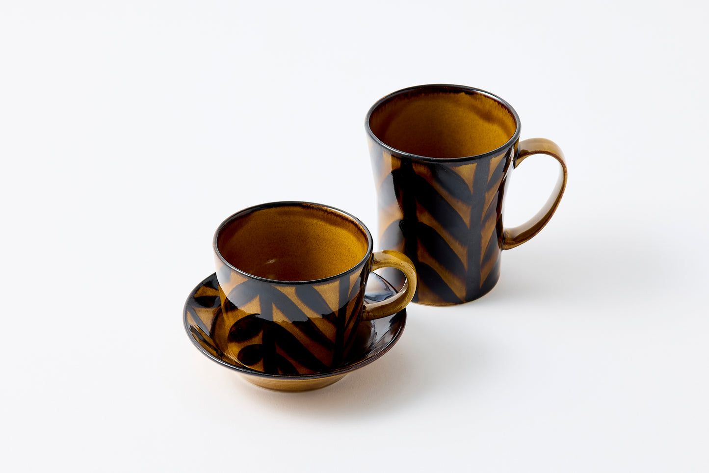 FD Arrow Feather Motif Amber Glaze Mug Hasami Porcelain