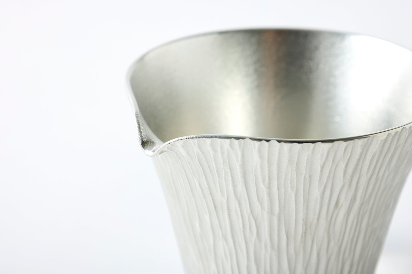 Mt. Fuji Sake Server White – 300ml