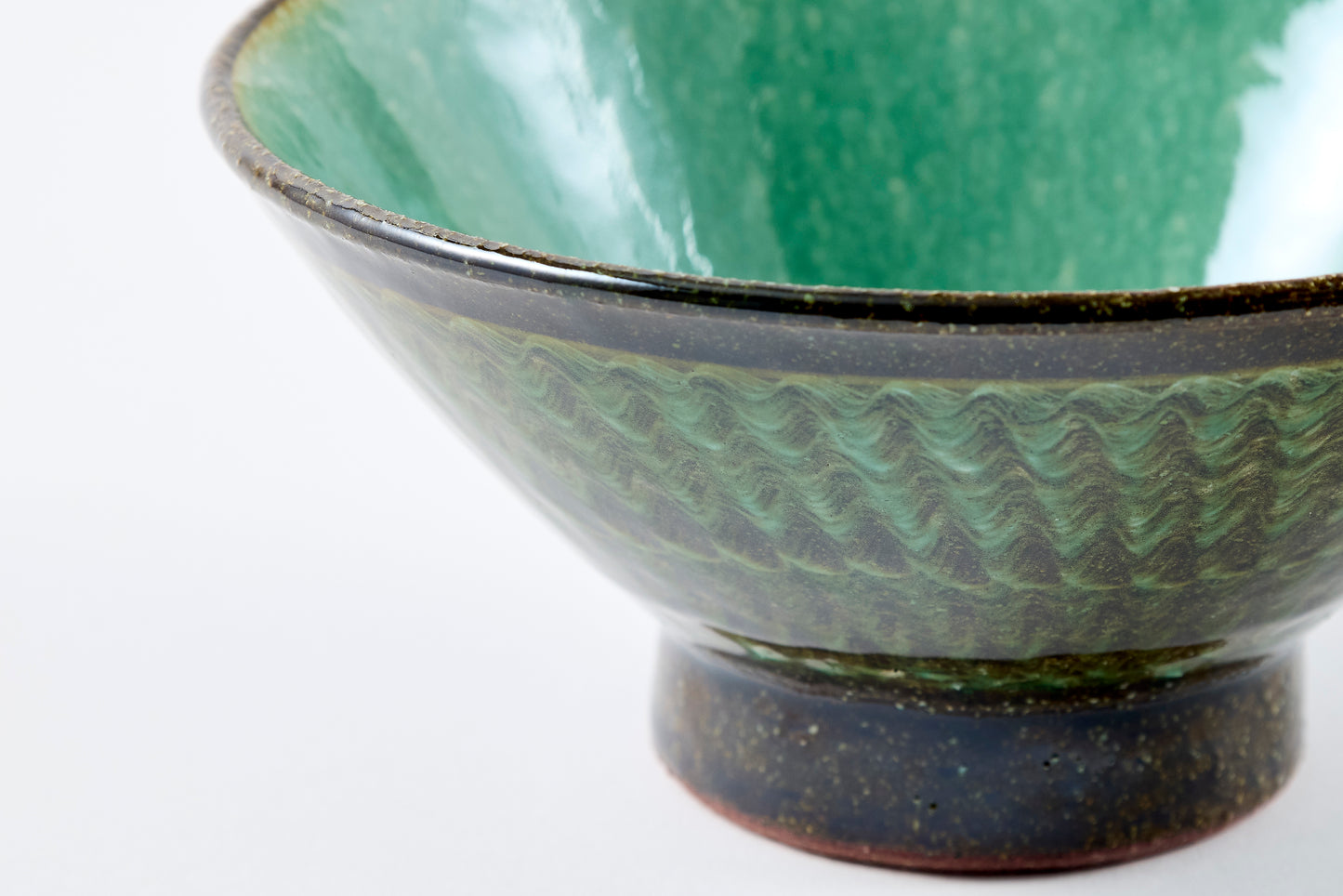 FD Green Glaze Bold Double Brush Stroke Rice Bowl Hasami Porcelain