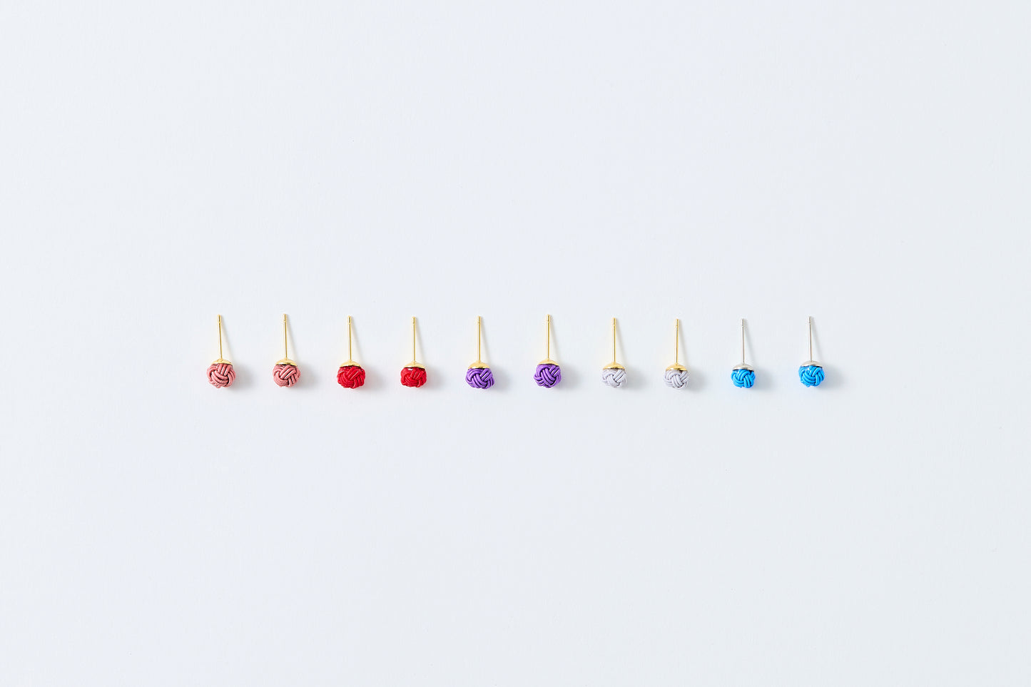 Musubi-dama | Post Pierced Earrings -Cherry Blossom Gray