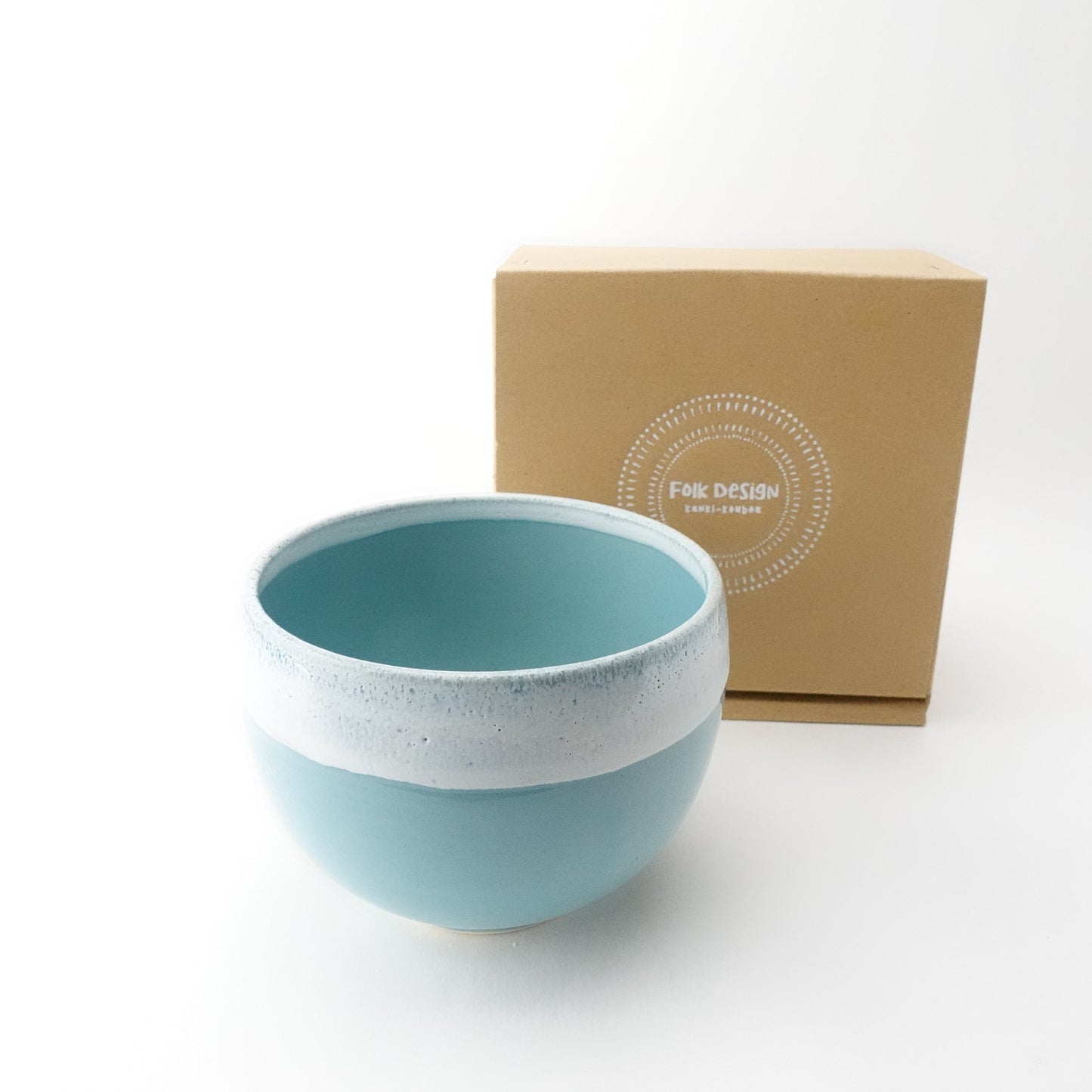 White Karatsu Flow Blue Glaze Round Bowl Hasami Porcelain