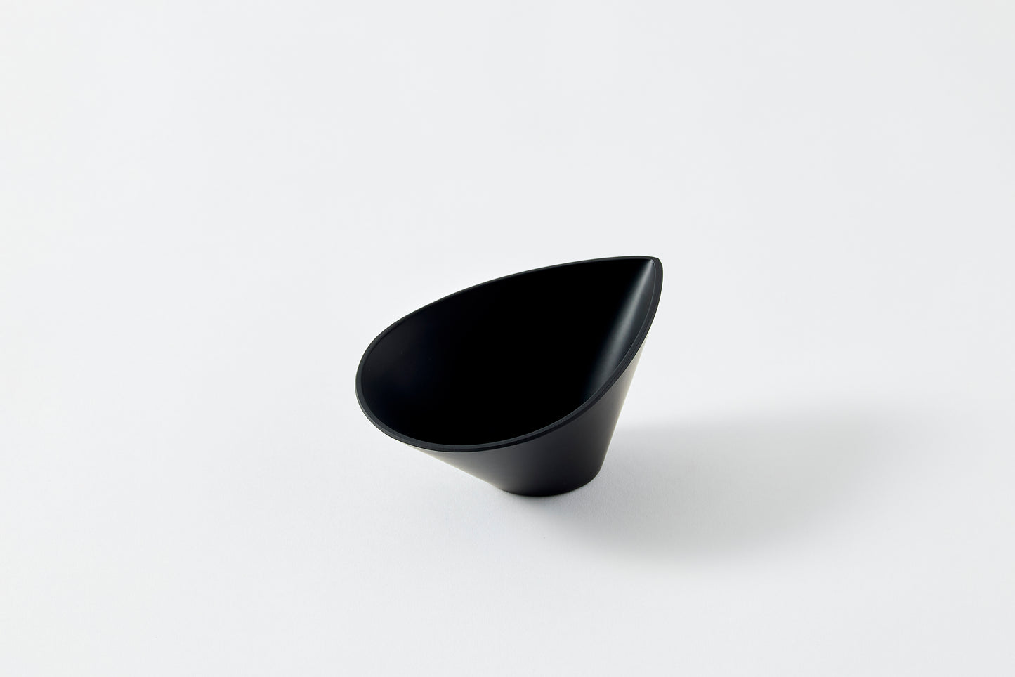 table flower S / matte black