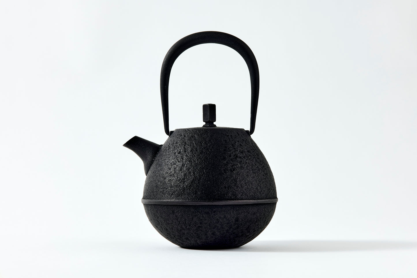 Nanbu Ironware Egg Teapot Large *Limited Edition