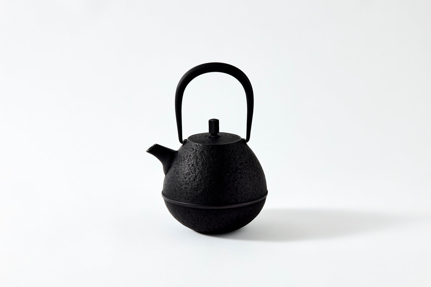 Nanbu Ironware Egg Teapot Large *Limited Edition
