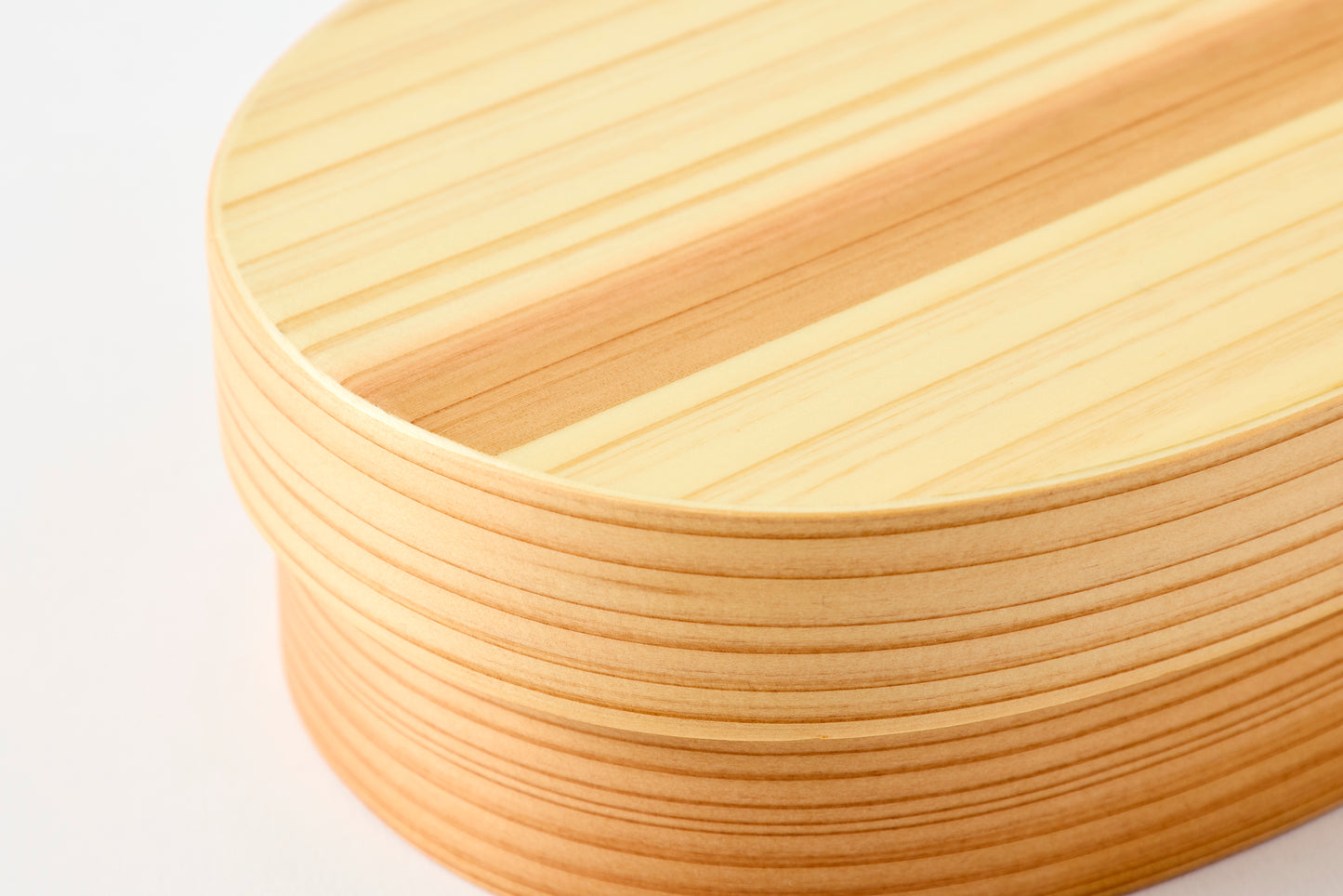 Oval-Shaped Menpa Lunch Box