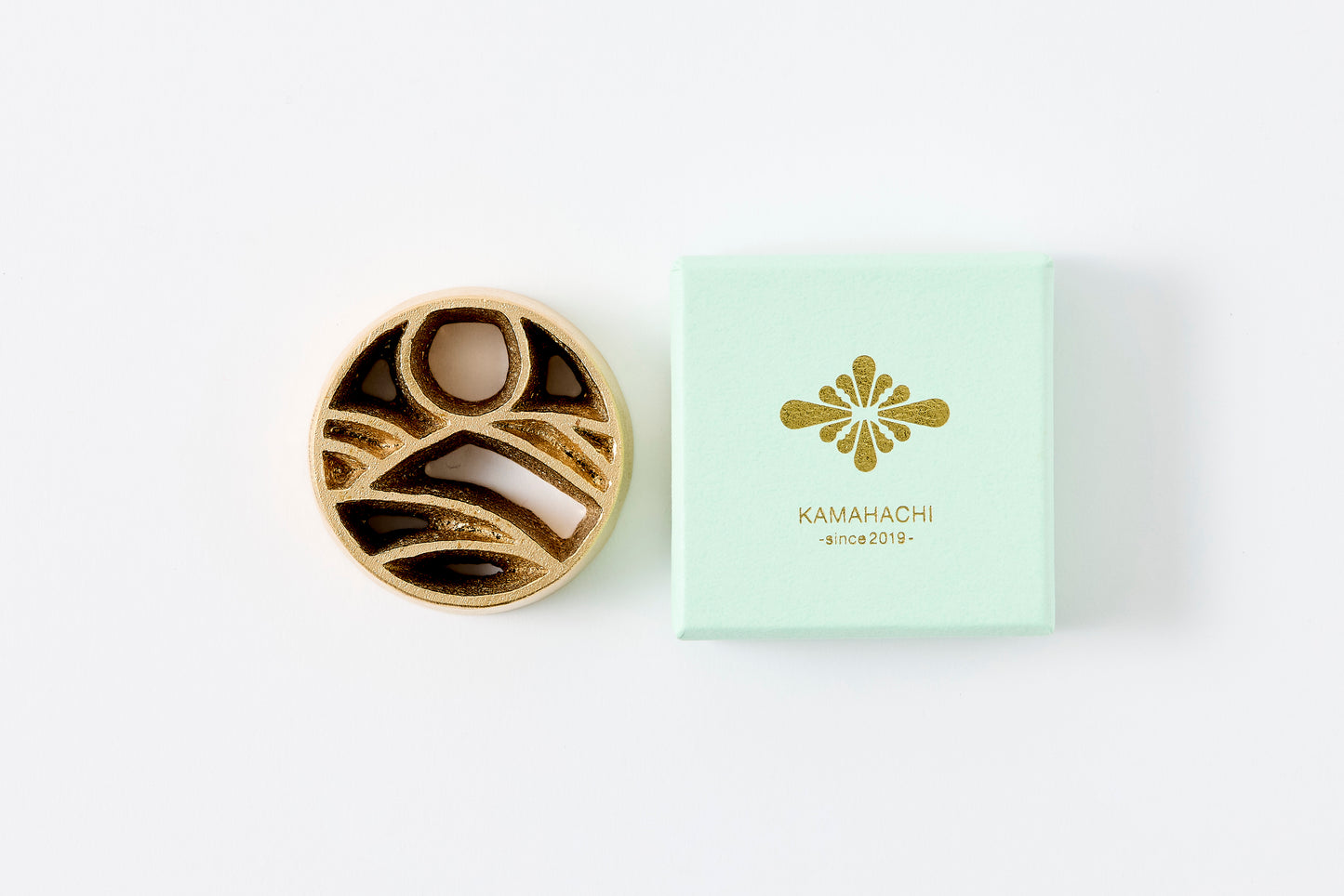 Pin-less Flower Frog ® / the earth
