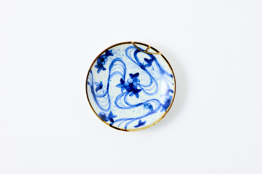 Gold Line Kosome Water Stream Small Plate Imari Porcelain