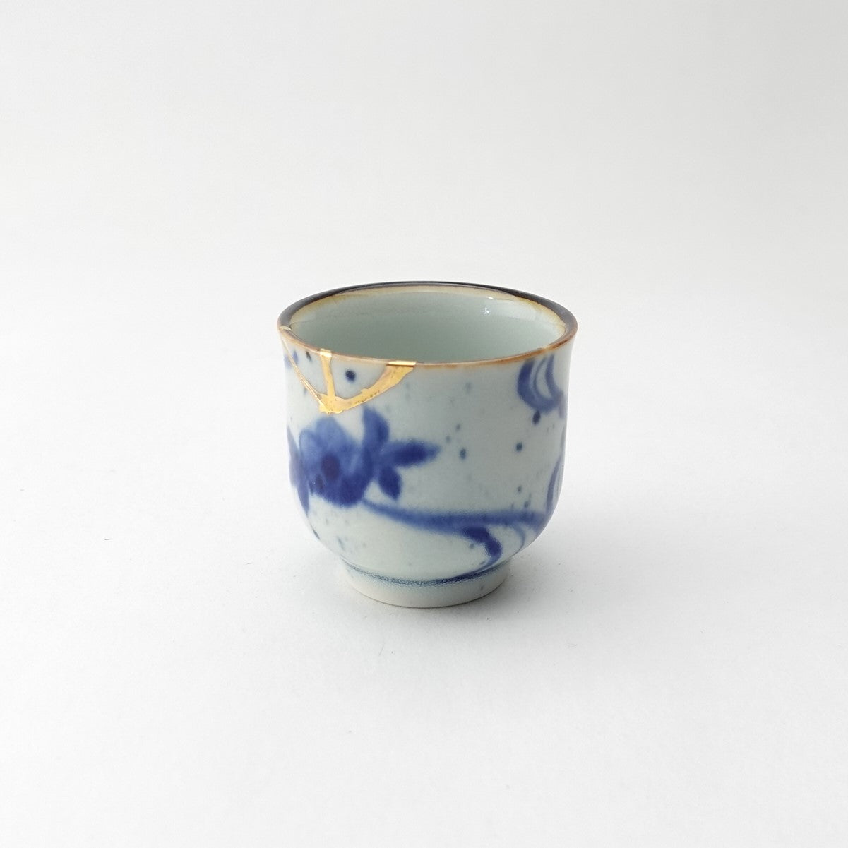 Gold Line Kosome Water Stream Sake Set Imari Porcelain