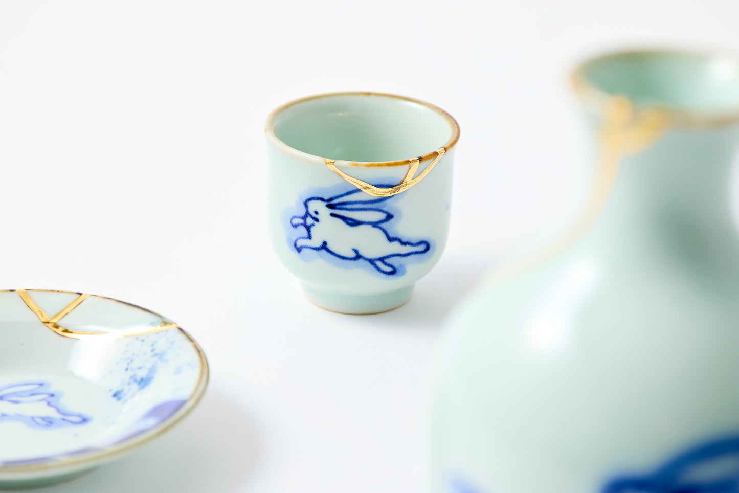Gold Line Kosome Rabbit Sake Set Imari Porcelain