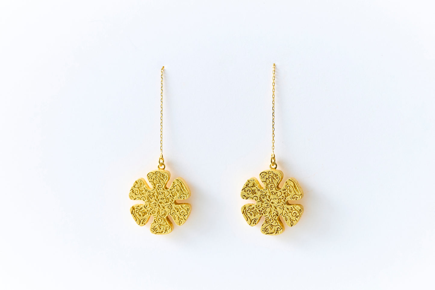 HAKUCESSORY Earrings Health Luck Gold